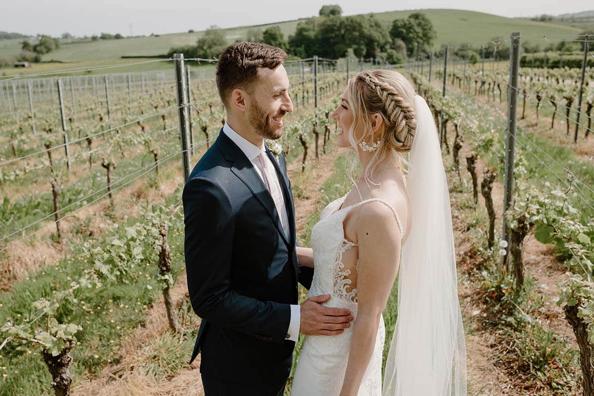 Brickhouse_Vineyard-Spring_wedding_in_vineyard