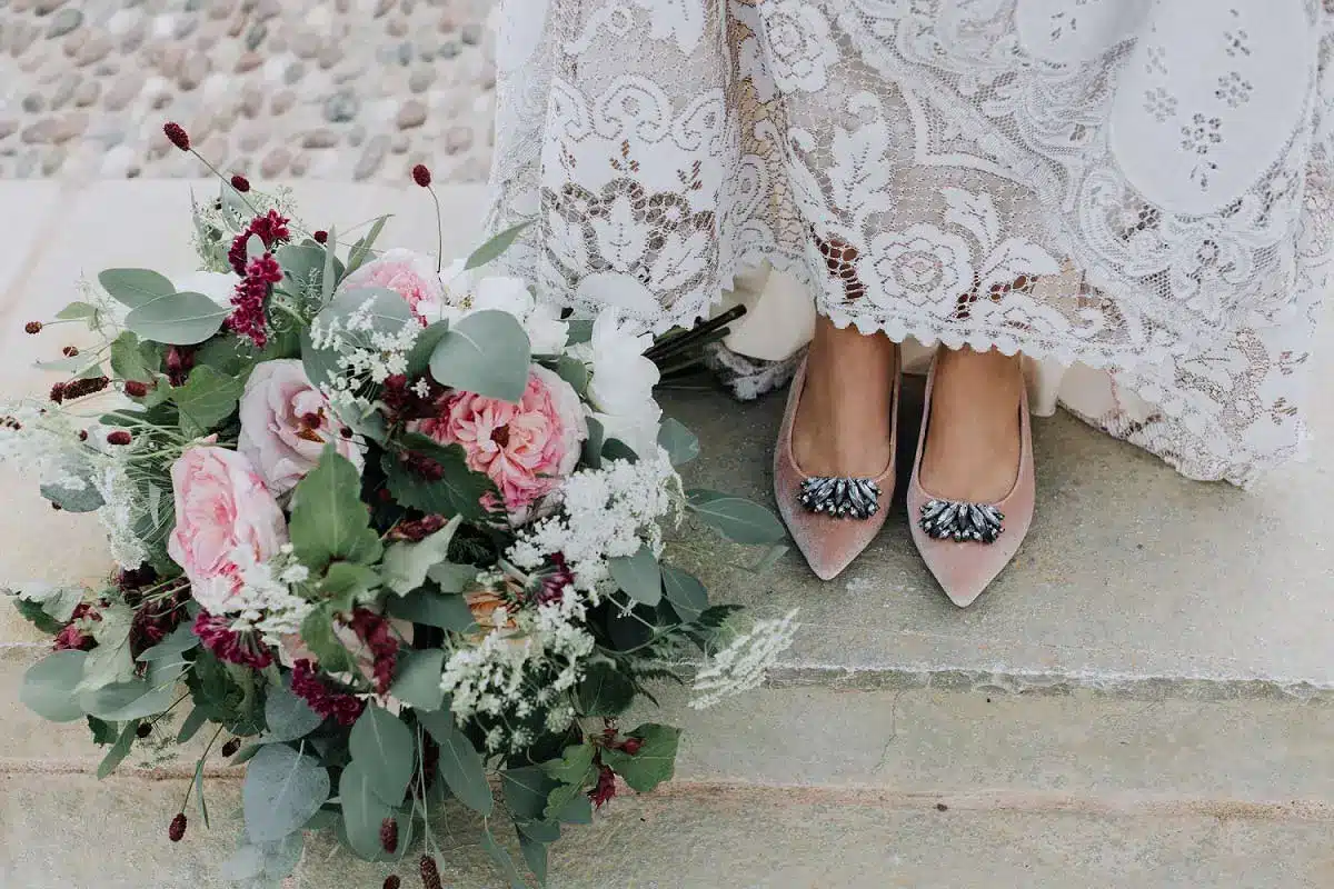 14-Bridal-Bouquet-and-Shoes