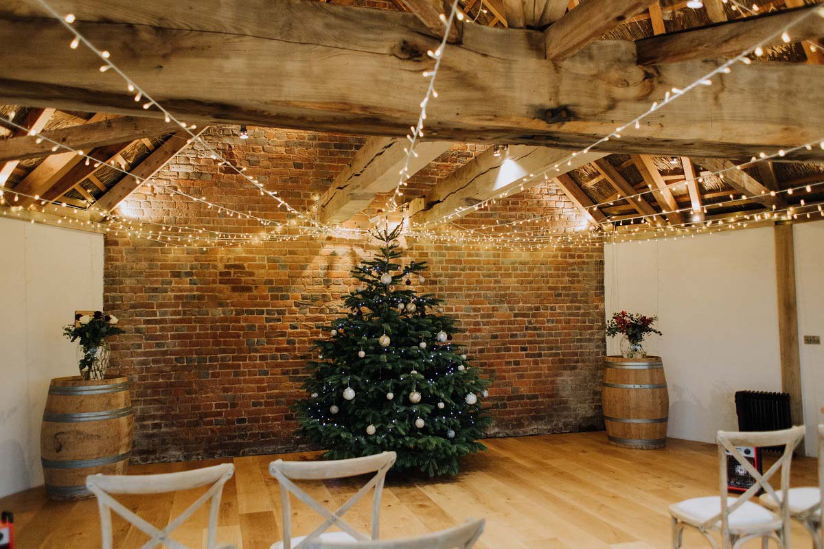 Christmas-Small-Wedding-Venue-Setting