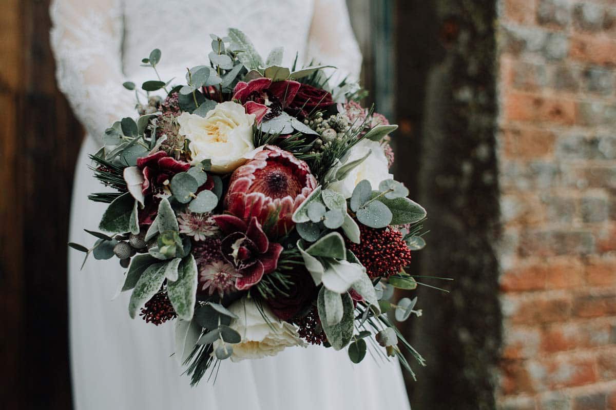 Winter-Bridal-Bouquet