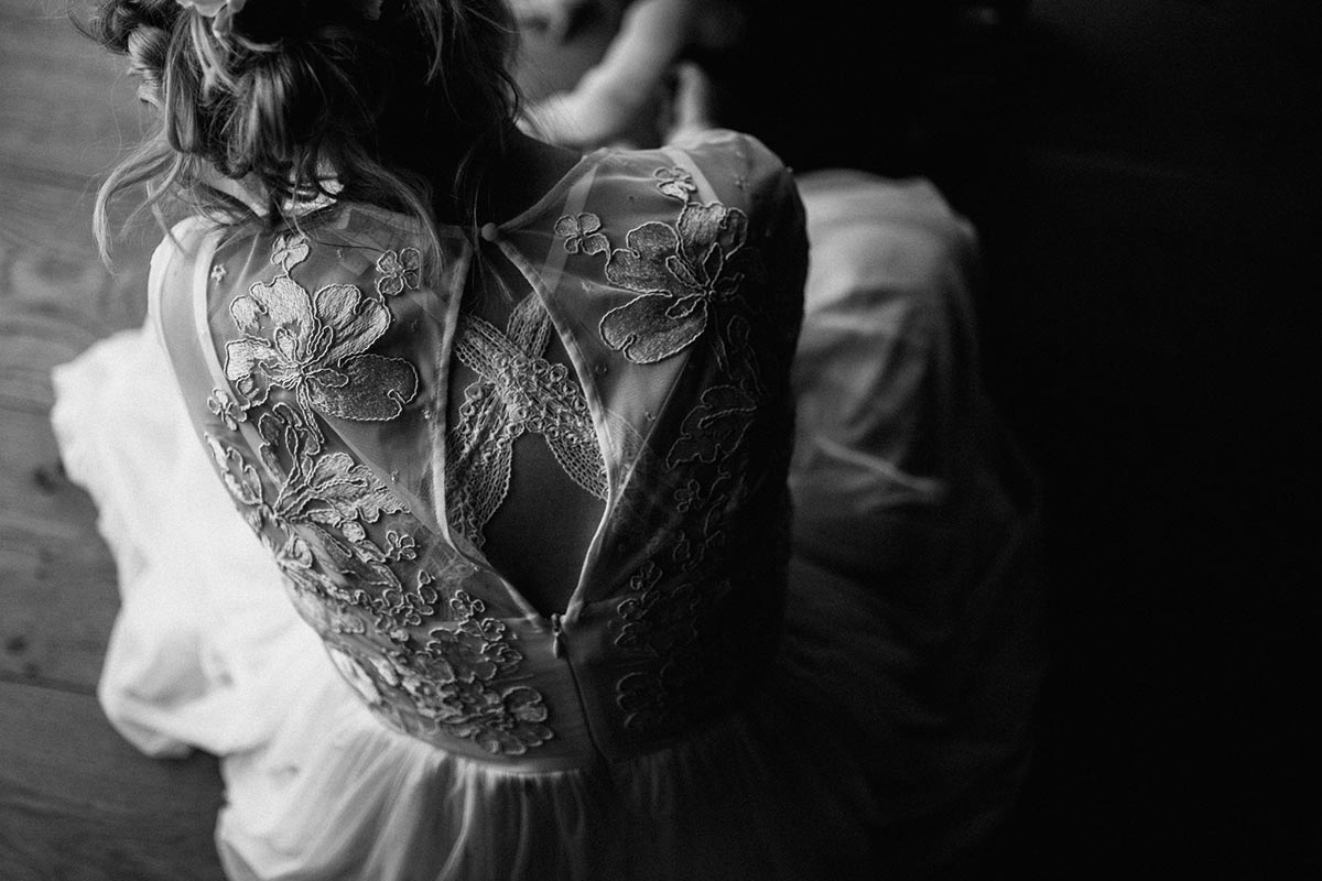 Brickhouse_Vineyard-quick_wedding_dress_detail