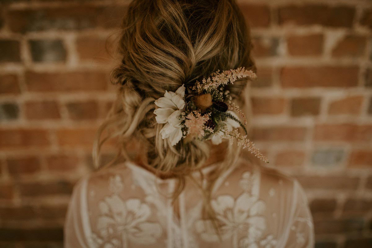 quick_wedding_brides_hair