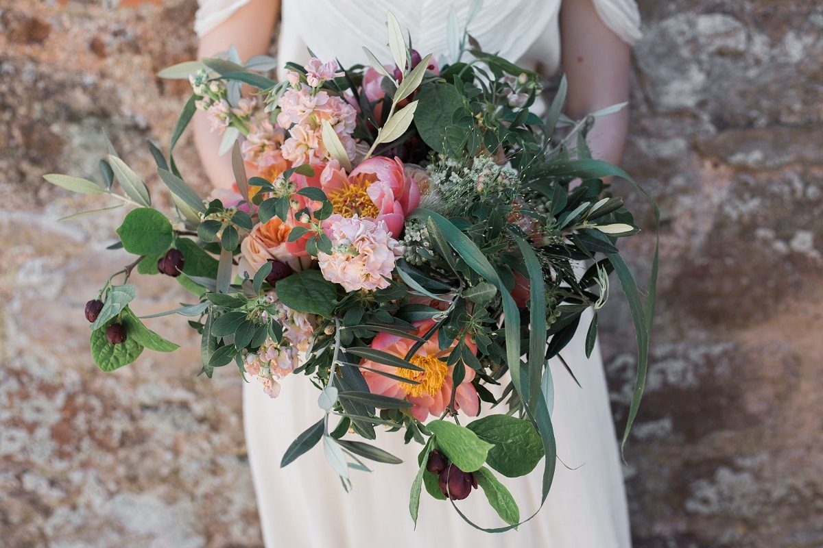 small_wedding_brides_bouquet