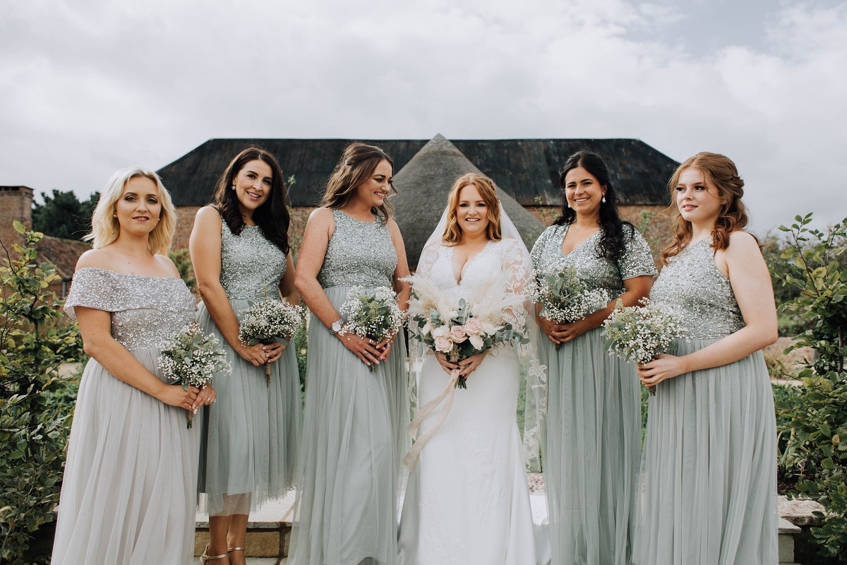 small_wedding_bridesmaids
