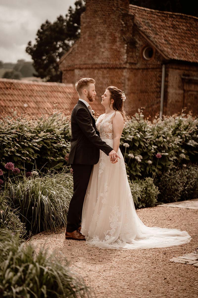 Couple Elope In Devon