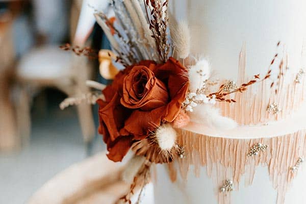 20 Autumnal Wedding Cake Decoration