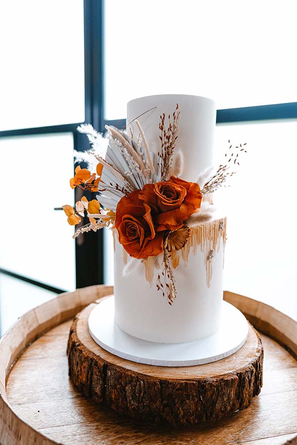 23 Autumn Wedding Cake Floral Decoration Browns