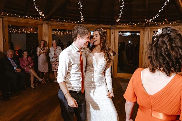 27 Barn Wedding First Dance Brickhouse Vineyard Devon